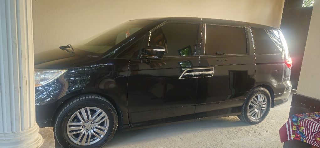 Honda elysion prestige