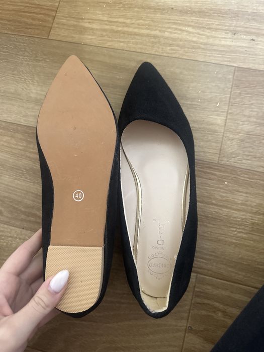 Чисто нови бабет обувки