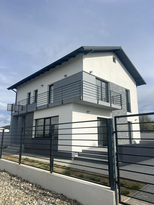 Casa de vanzare finisata