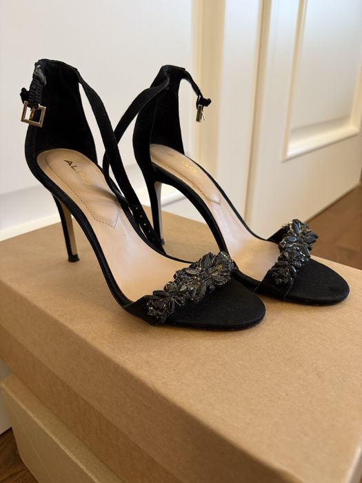 Sandale Aldo cu strasuri / pietre negre - marimea 35