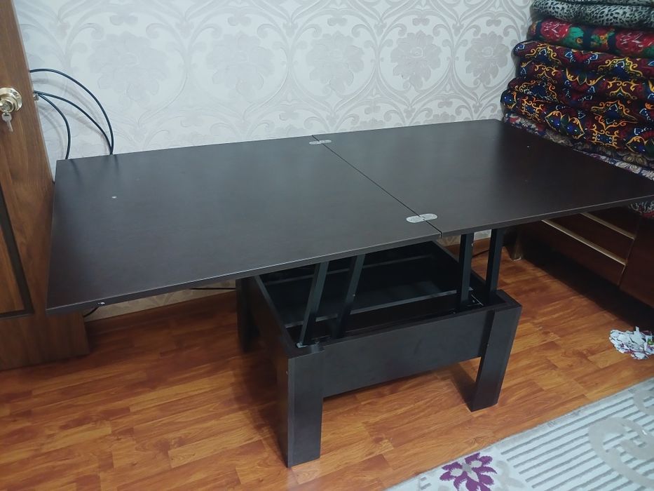 Стол раскладной.. ало холатда 1 млн срочна