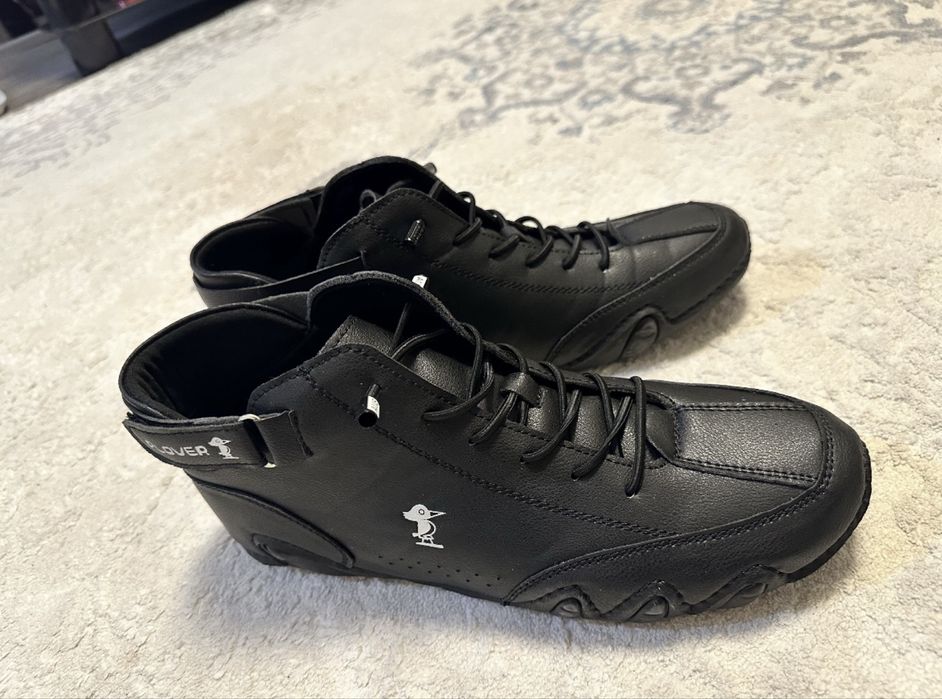 Продам мужские крассовки 43 размер (новые)