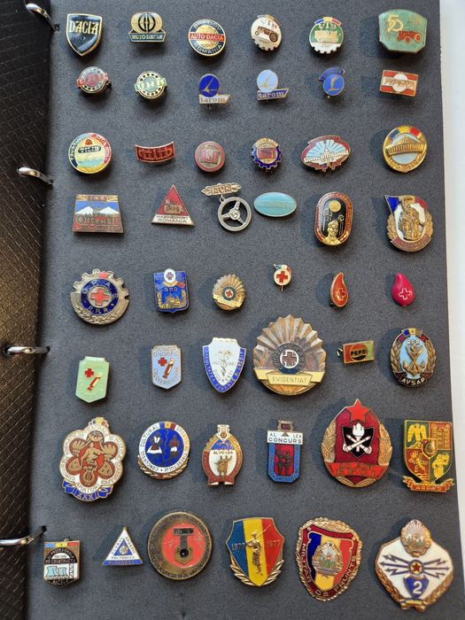 Colectie  150 insigne romania