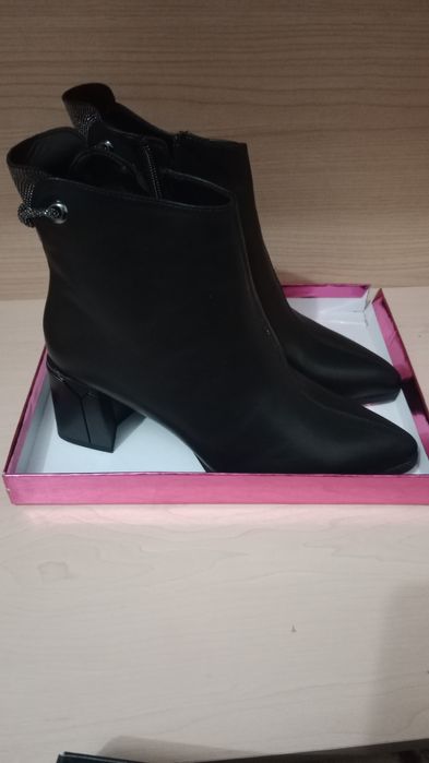 Продам сапоги женские