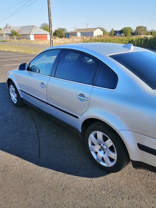 Vând Passat B5.5