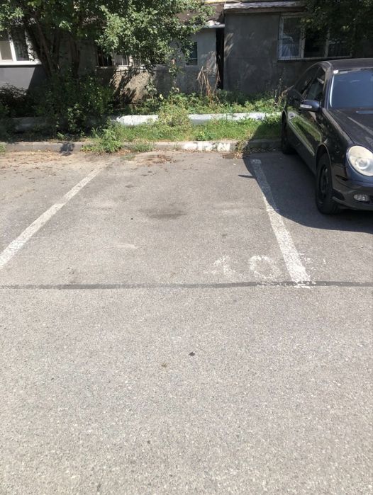 Inchiriez loc parcare Marasti,str.Cernei. Cluj Napoca.