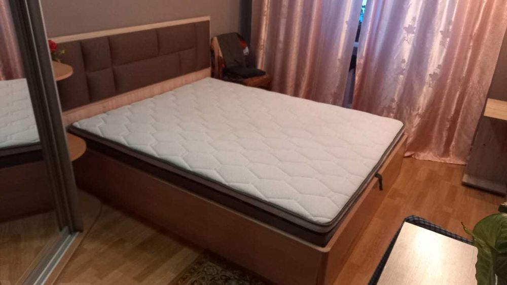 Двухспальная Кровать+двухсторонний матрас