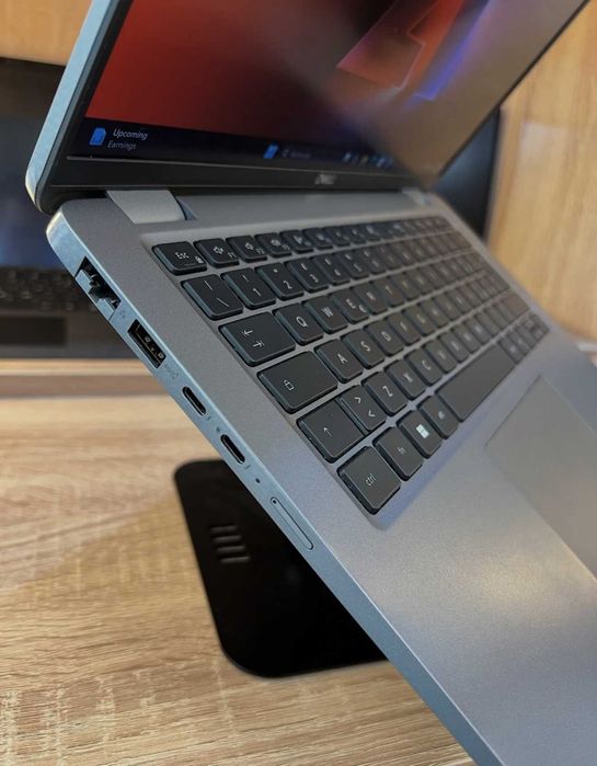 Лаптоп Dell Latitude 5310, i5-10310U, 16GB, 256GB SSD, 14" FHD +WIN