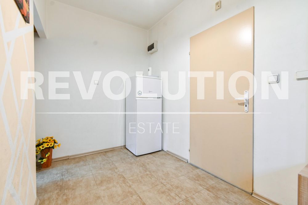 Едностаен апартамент в ж.к. Люлин 4