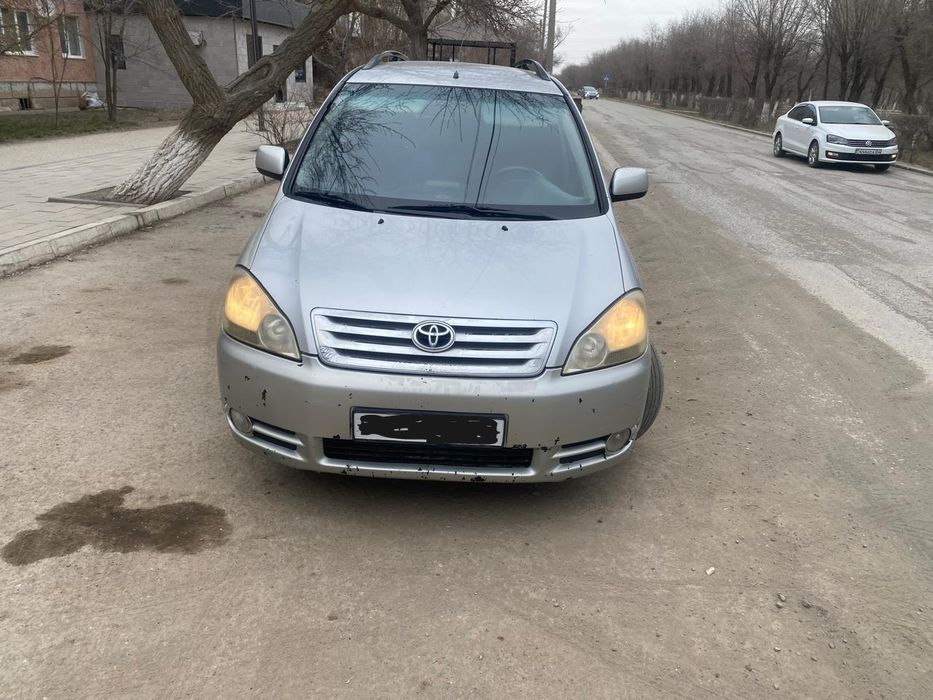 Продам Toyota Avensis Verso