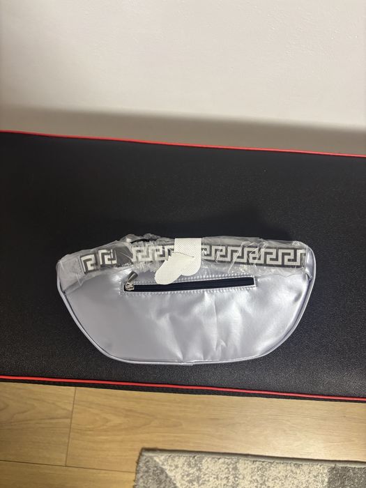 Borsetă Versace Jeans Couture argintie – stare excelentă