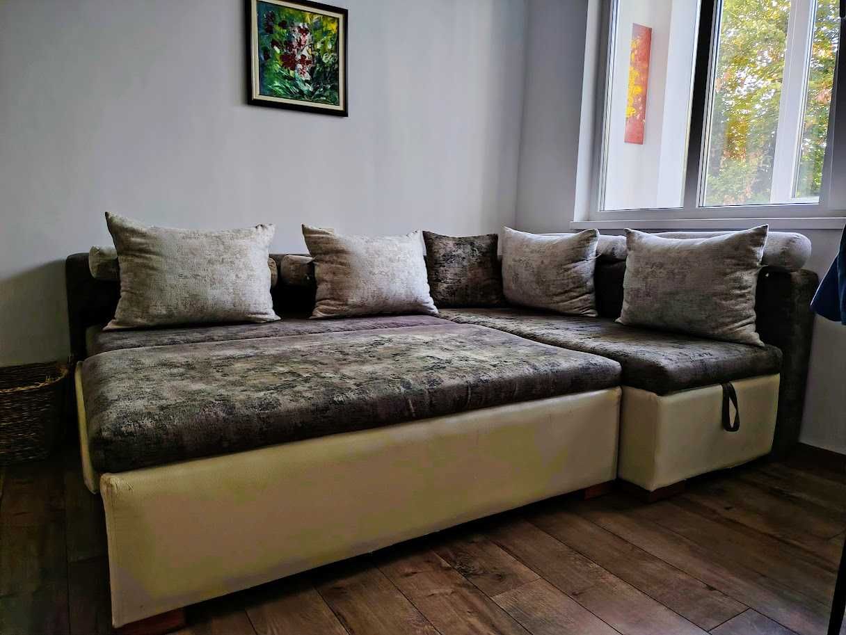 Продавам ъглов диван