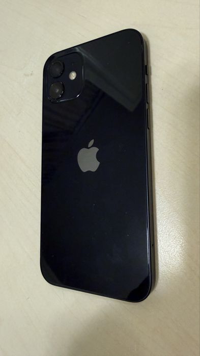 Vand iphone 12 negru 64 Gb