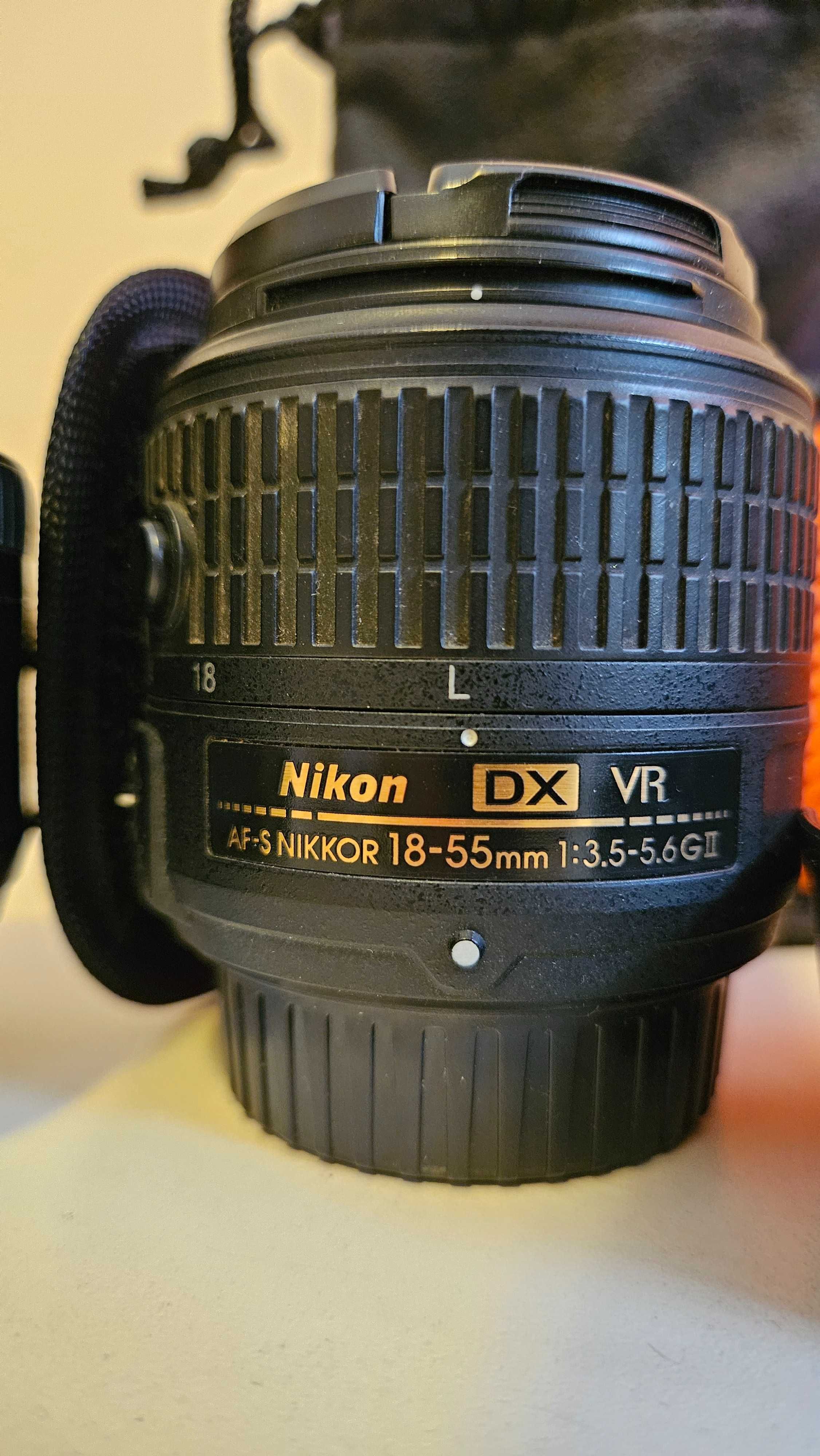 Nikkon D3200 3 обектива + 3 батерии и още.