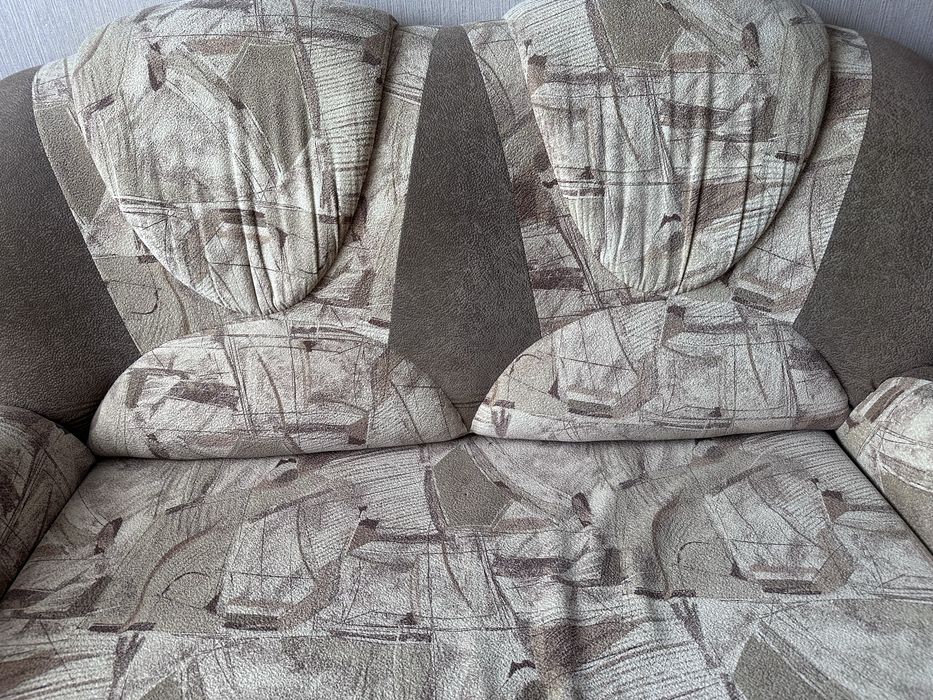 Продаю выдвижной диван