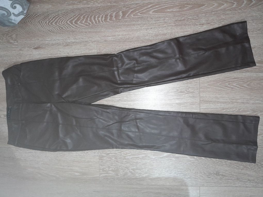 Pantaloni piele  maro marimea 40