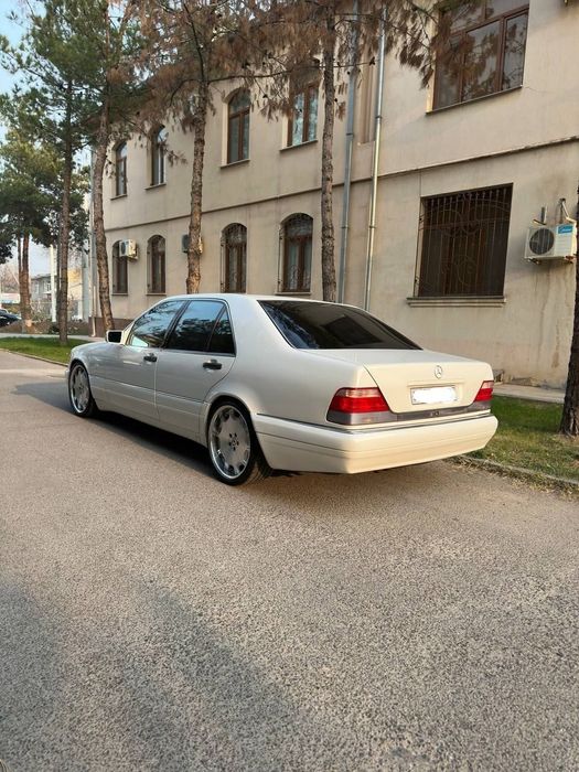 Mercedes-Benz  w140