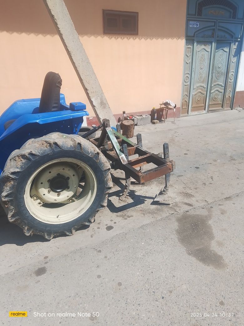 Mini traktor sotiladi ishlab turgan traktor yaponikiy