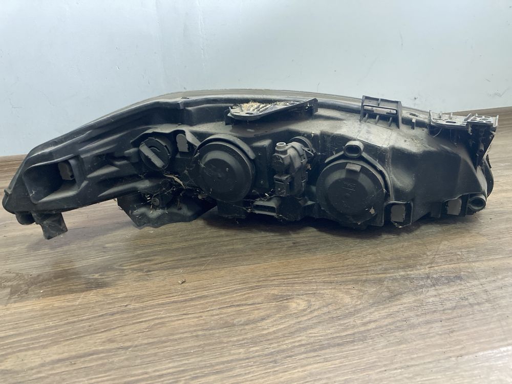 Ляв фар за Renault Laguna / Рено Лагуна 2006г