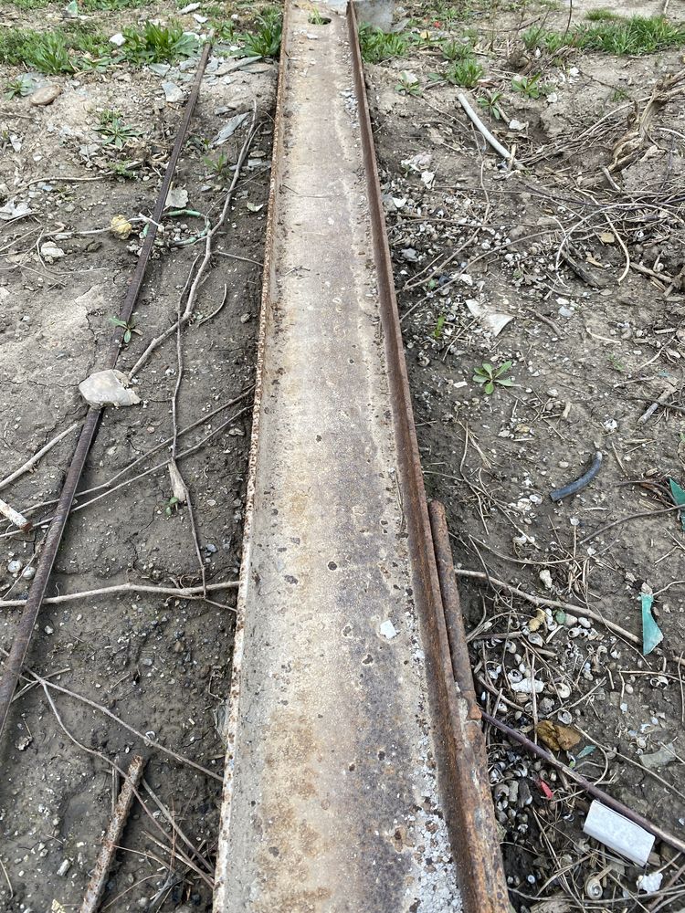 Металл ,двутауер размер длина 2,5 метр ширина 20 см