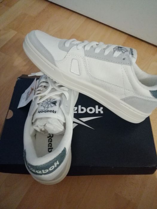Adidasi Reebok nr 43 albi noi
