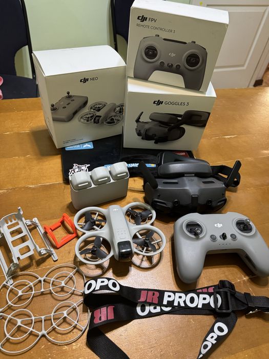 Продаю комплект DJI (Dji Neo + Goggles 3 + Remote Controller 3)