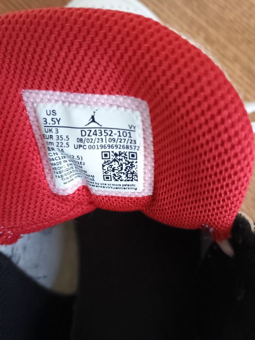 Vând Jordan Max Aura 35.5