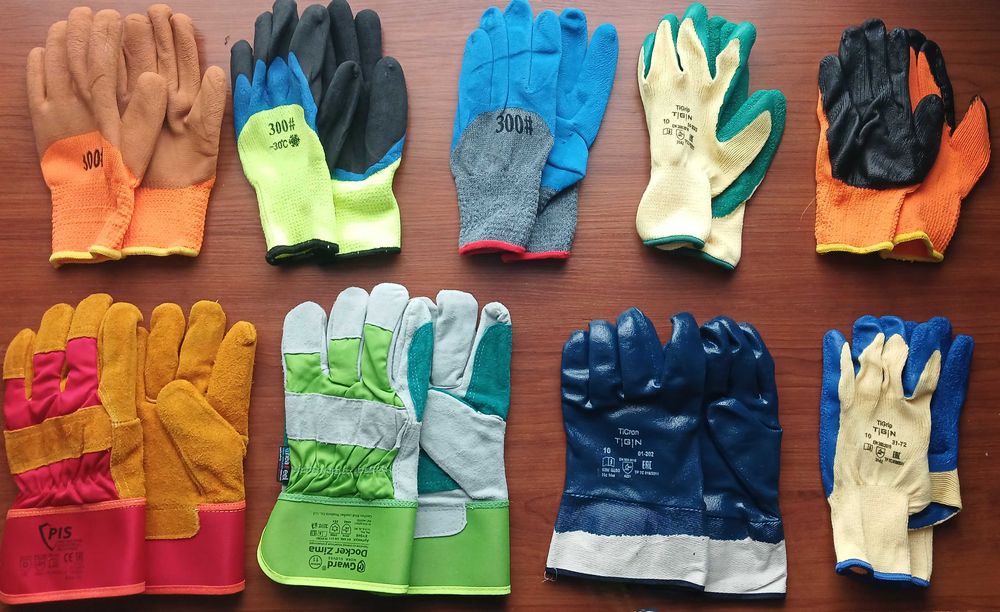 Перчатки новые рабочие зимние летние прорезиненные морозоустойчивые