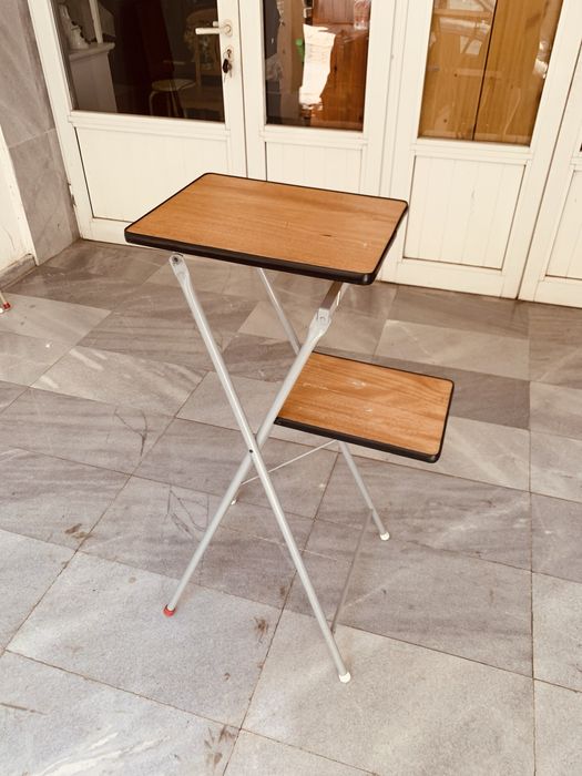 Ретро сгъваем стълбичка-масичка