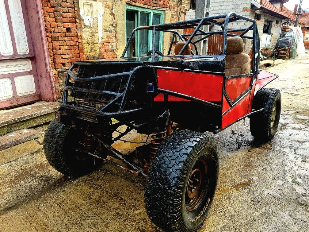 Vând Buggy 4x4 făcut din Jeep Cheroke