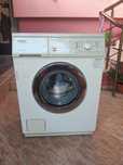Продавам пералня Miele