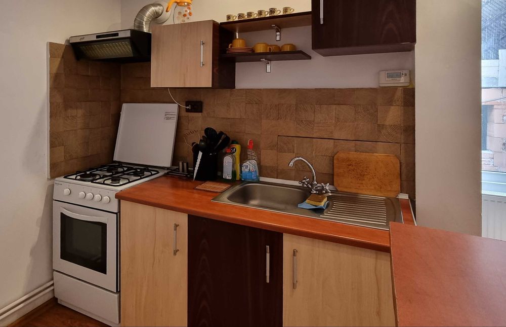 Apartament cu 3 camere in Busteni, in vila cu curte, Zamora