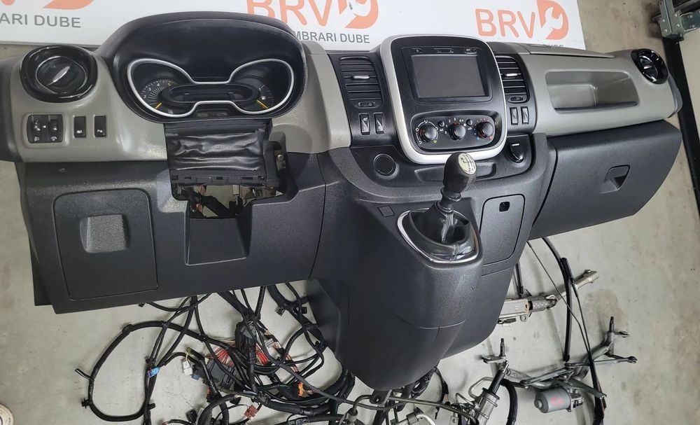 Kit complet de schimbare volan cu AC pentru Renault Trafic 1.6 2017