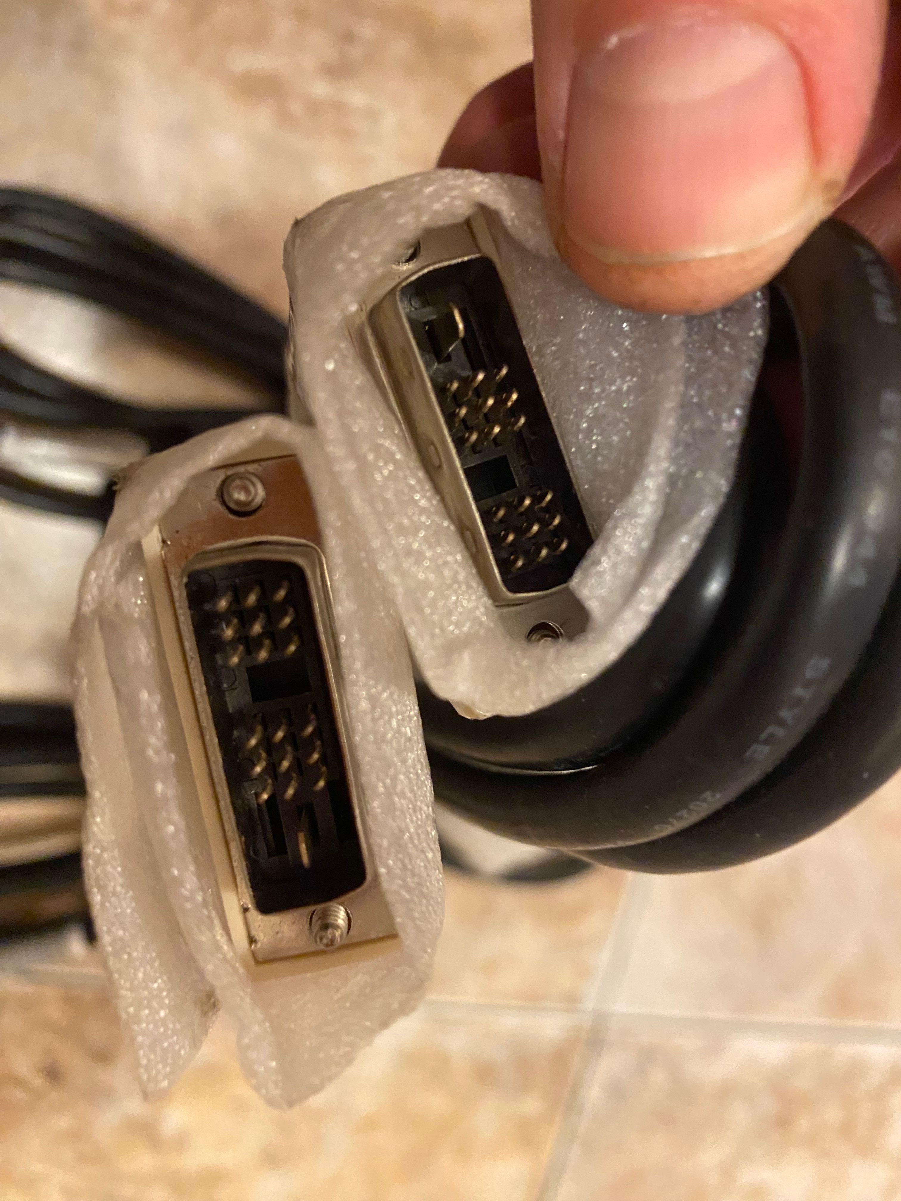 Кабели DVI, Console, захр. за компютър