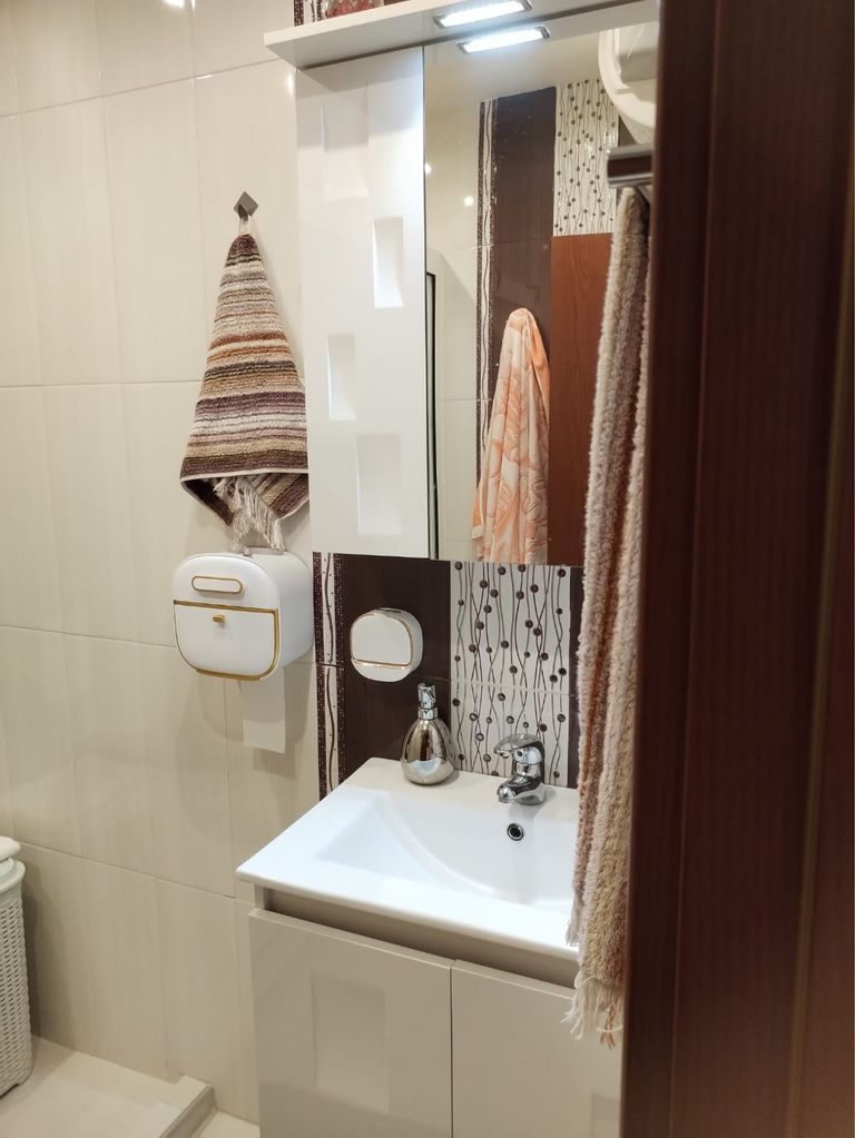 Продава се Тристаен апартамент в Враца, Квартал 103 - 80 кв.м за 2375 €/кв.м - Снимка #21