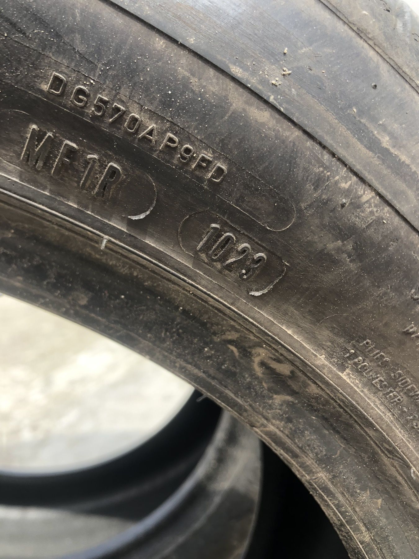 Гуми 2 бр. Dunlop 215/55/17