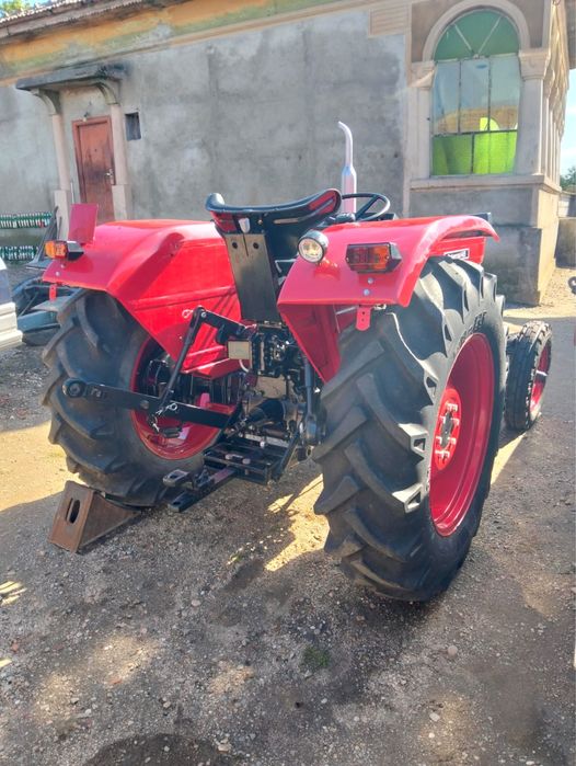 Tractor Universal U445