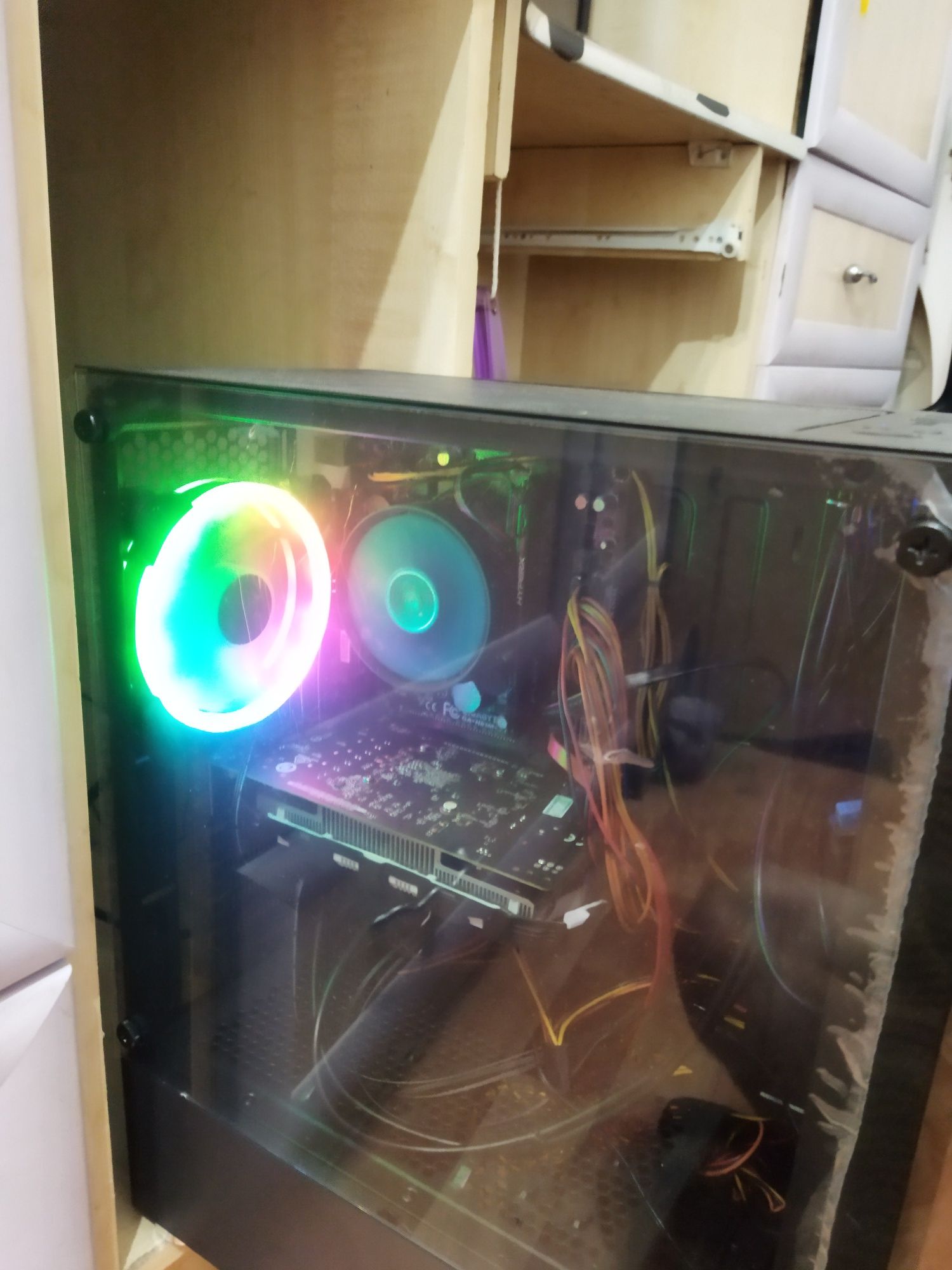 Игровой компьютер i5-4460 / GTX 1050TI / HYPERX Fury 8gb