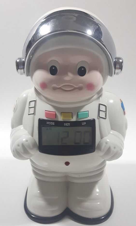 Астронавт NASA - часовник с аларма и касичка с брояч за монети