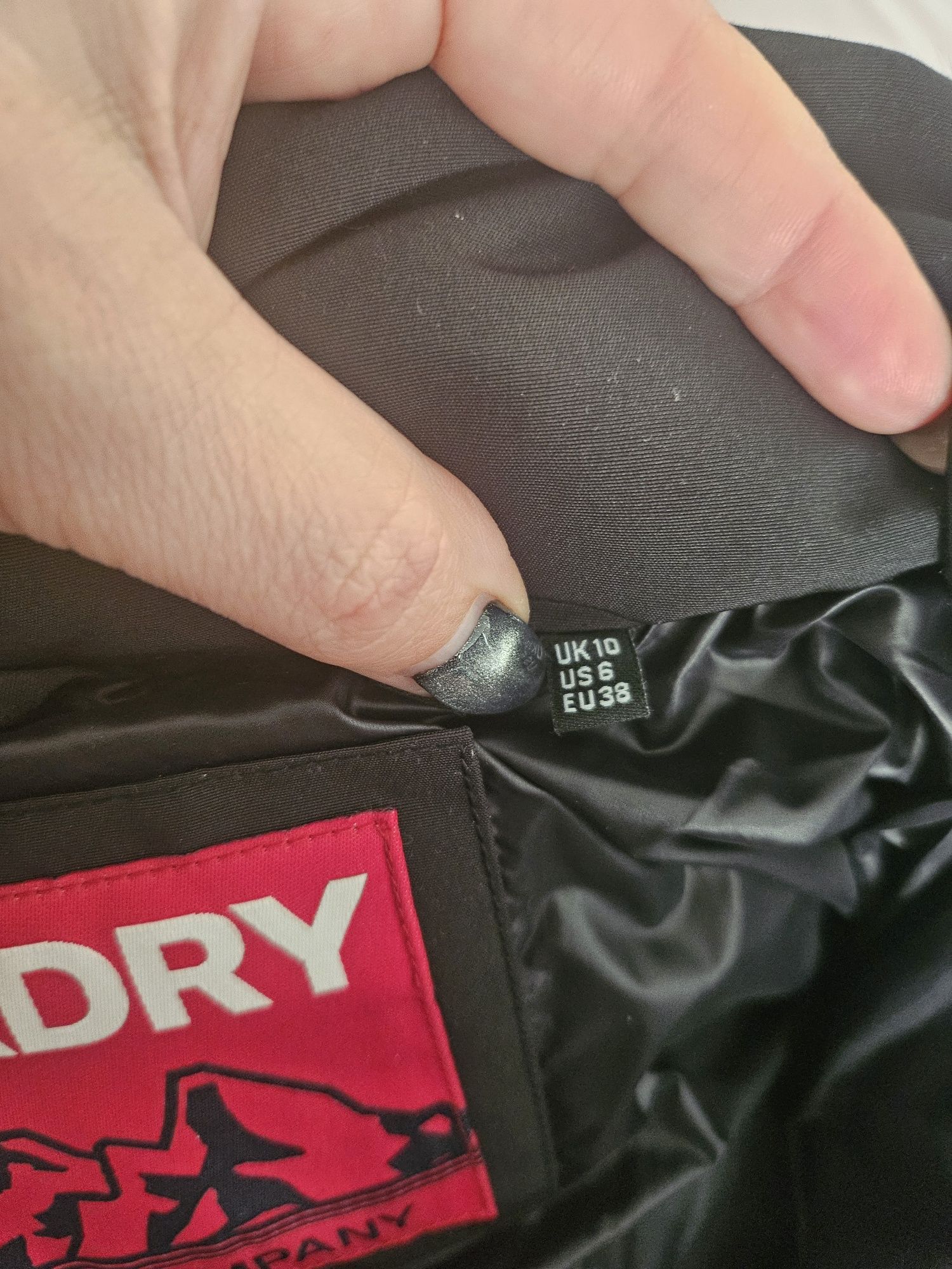 Дамско зимно яке Superdry Everest bomber М - Нова цена 80 лв