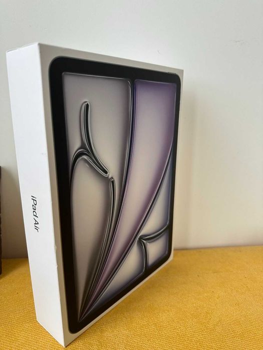 Нов iPad Air 11" (M3) 128GB Space Gray