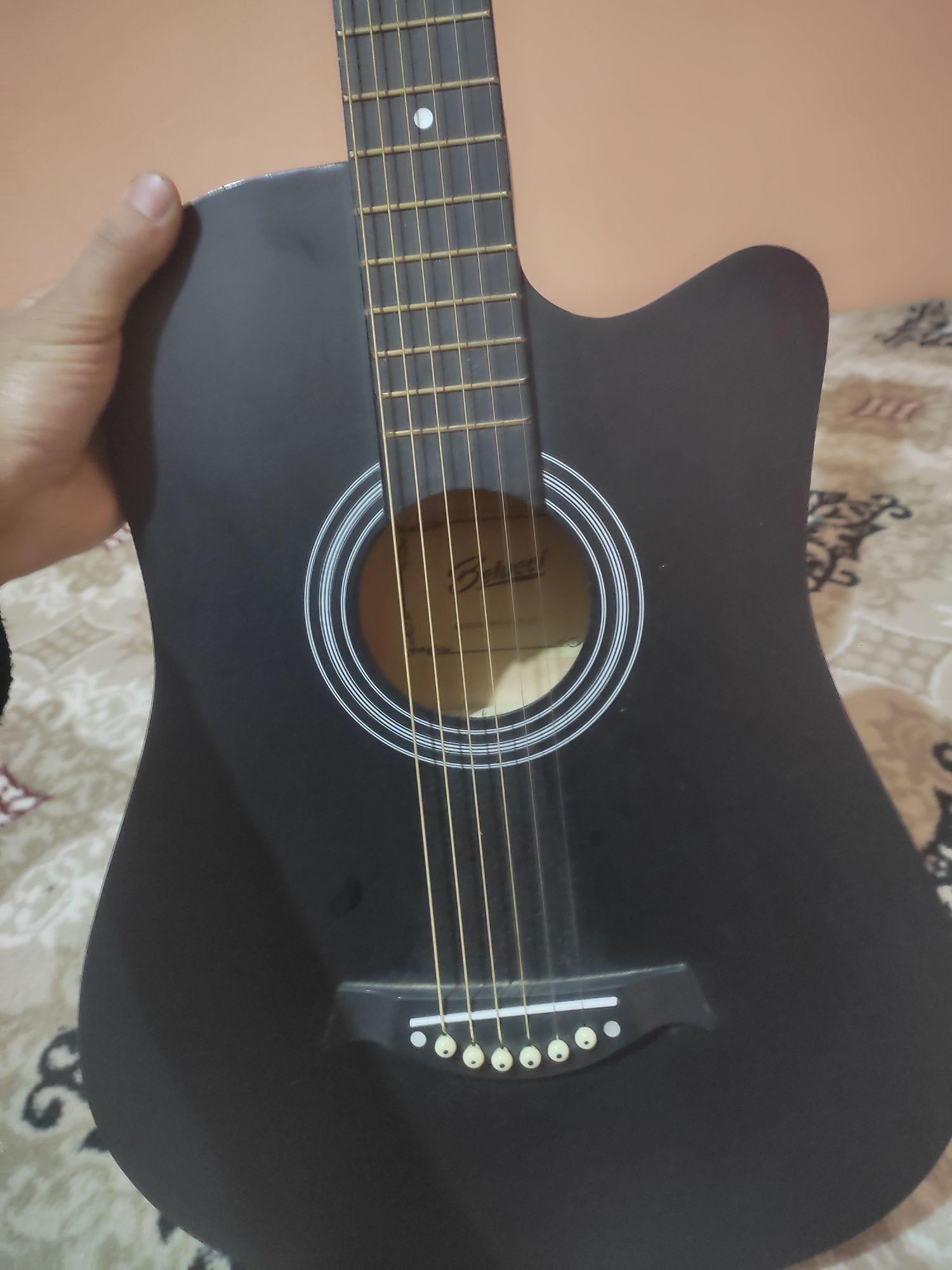 Gitara bor oluvchilar bolsa simlari temirdan