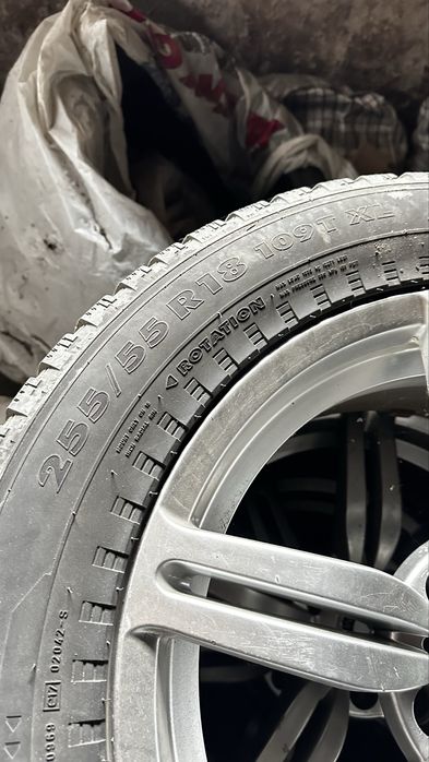 Продам шины Nokian Hakapellita r18