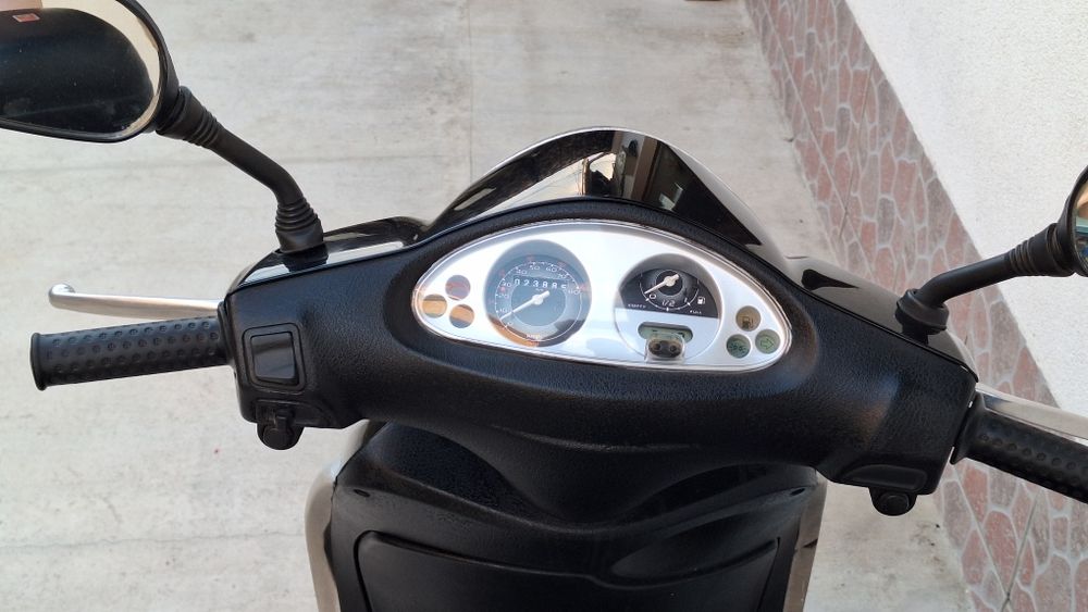 Vand scuter Piaggio Fly 50