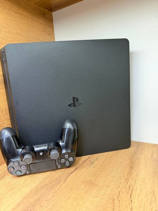 PS 4 slim 1 TB