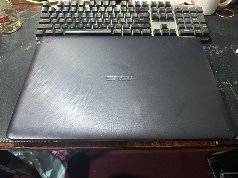 Asus X543M N4000/Intel UHD Graphics/4gb/128gb/DVD rom