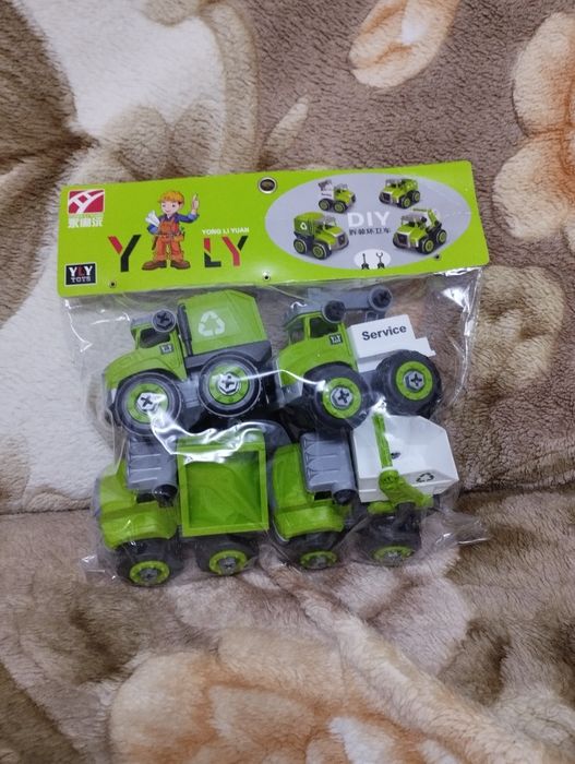 Игрушечные машинки разные состояние отличное