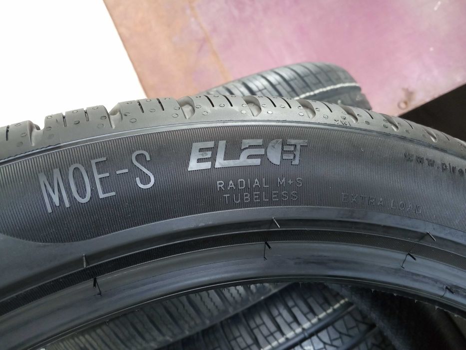 265/40R21 Pirelli Zero AllSeason RunFlat MOE-S EJET PNCS XL EQS 105H