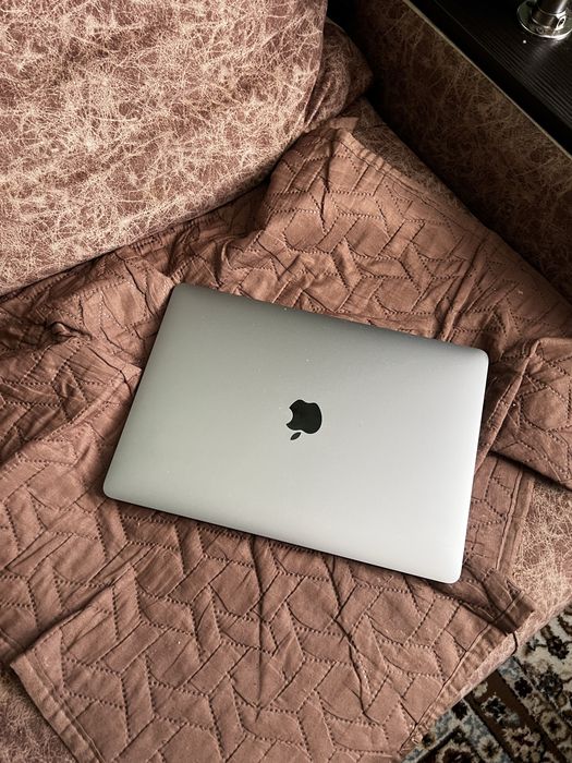 Macbook 13 air -inch