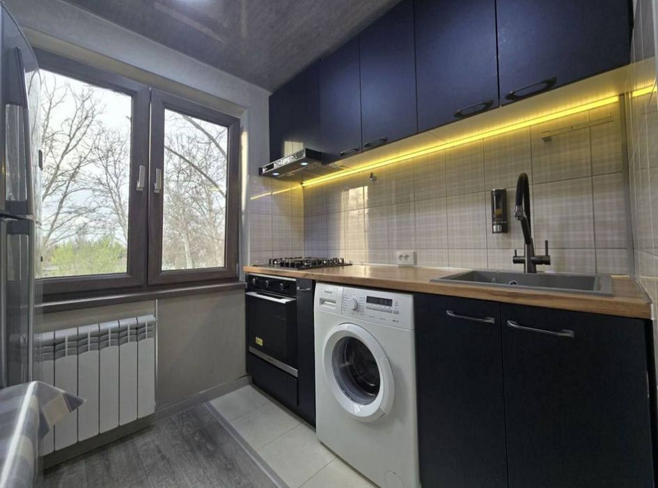 Квартира продаётся Чиланзар 13 квартал 3/4/4 с ремонтом фархадский